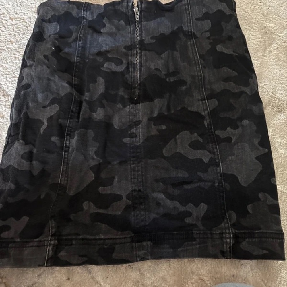 Black Camouflage Mini Skirt with Front Zip